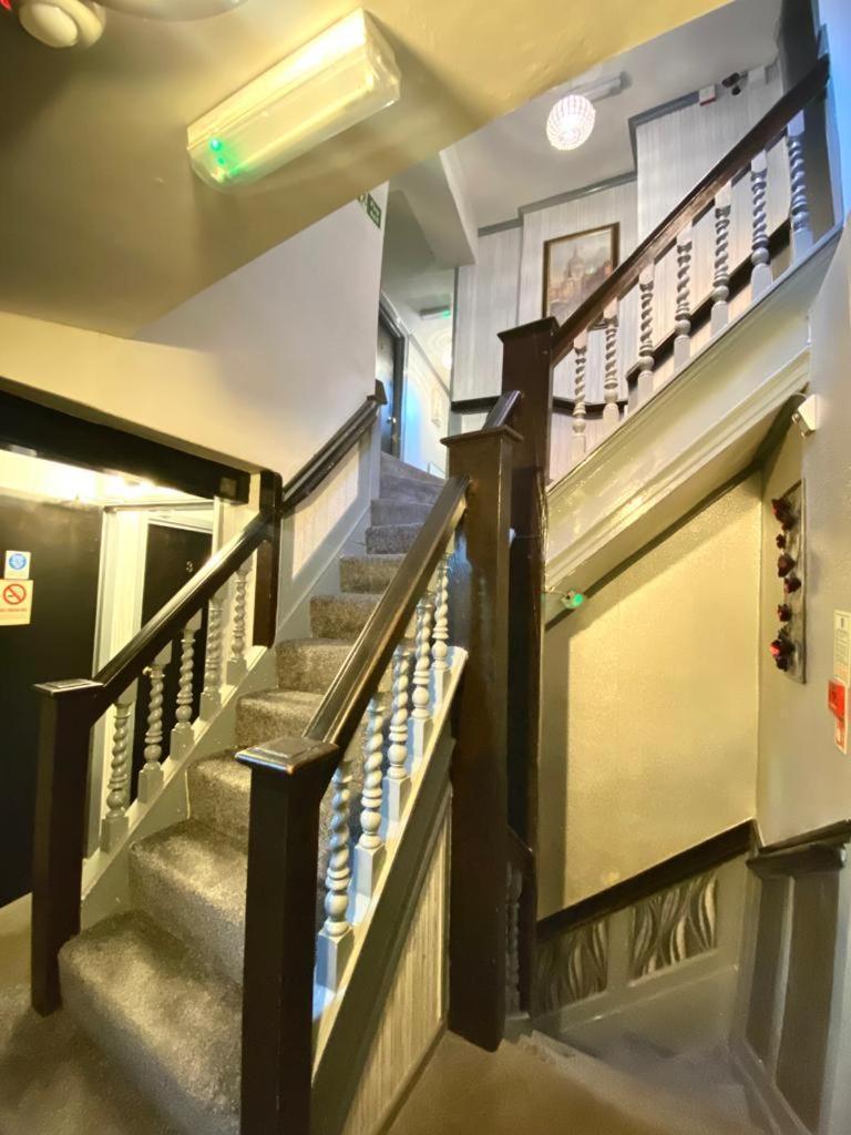Greyfriars Lodge Cantorbéry Extérieur photo